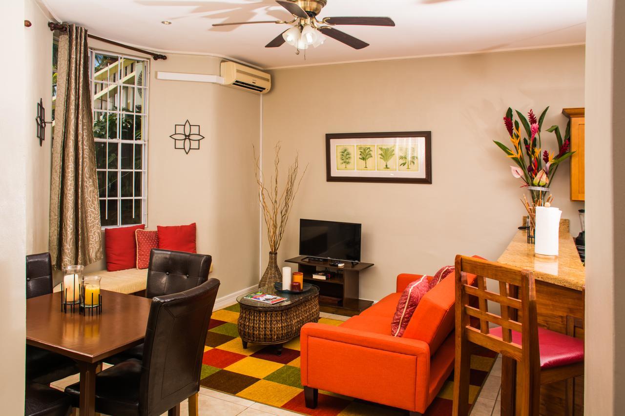 Heavenly Suites La Feuillet ภายนอก รูปภาพ