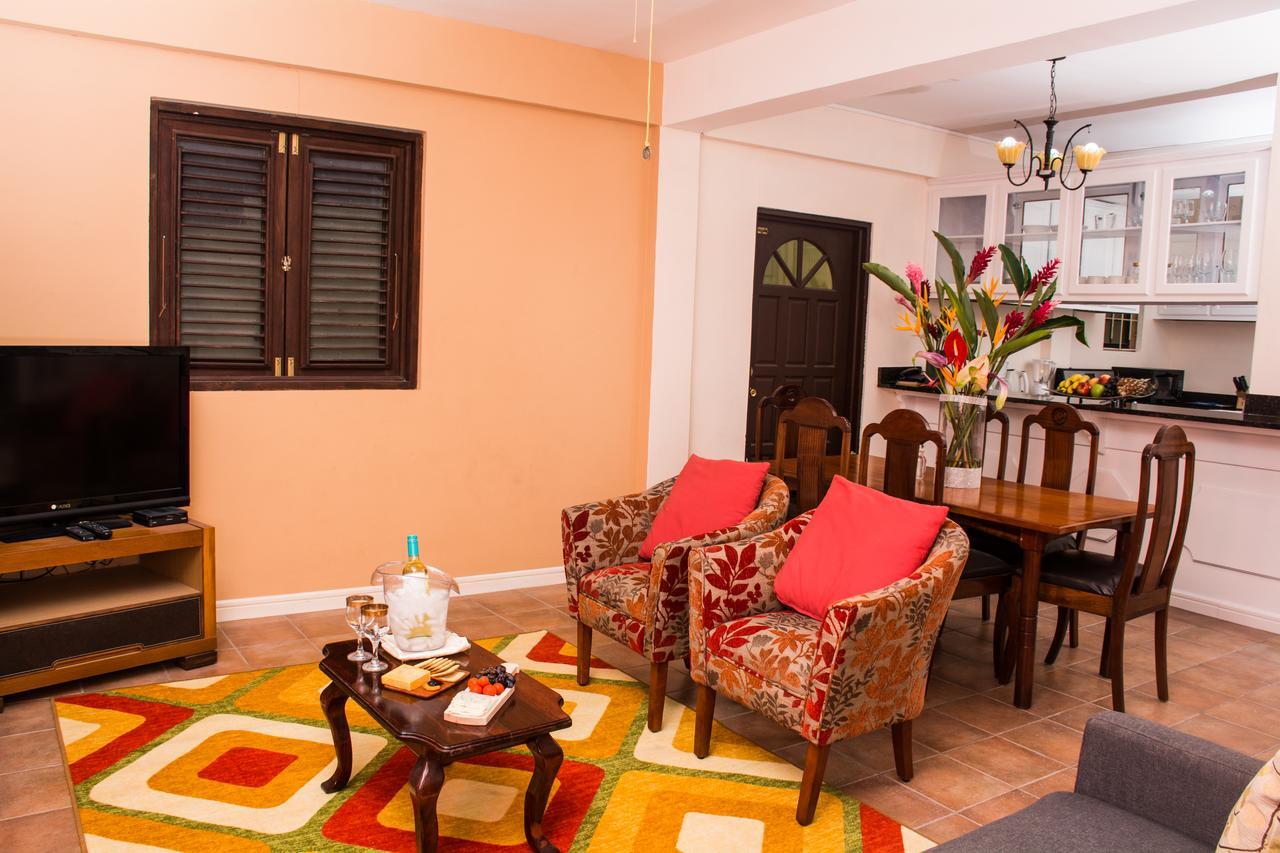 Heavenly Suites La Feuillet ภายนอก รูปภาพ