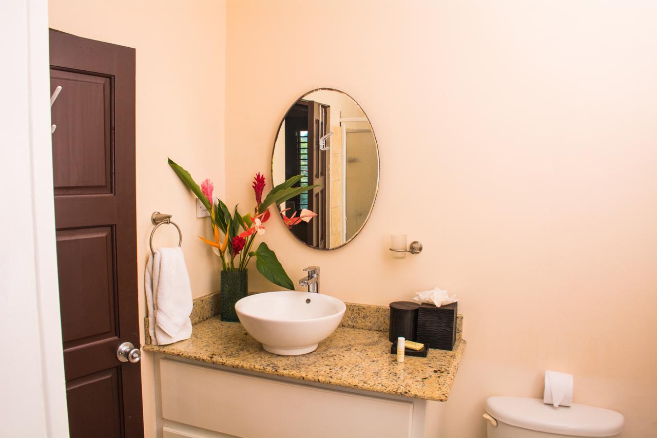 Heavenly Suites La Feuillet ภายนอก รูปภาพ